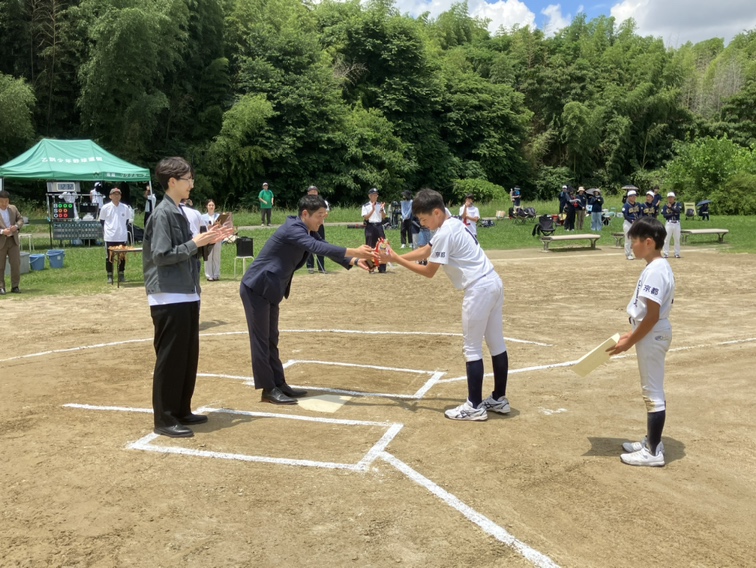 第12回リヴグループ旗争奪春季学童野球大会表彰式が行われました